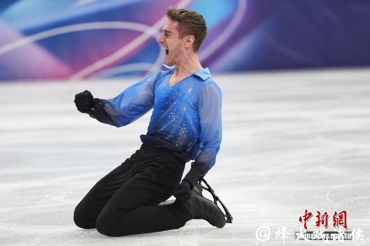 冬奥会花样滑冰团体赛 美国队夺得冠军 冬奥会花样滑冰团体赛 美国队夺得冠军