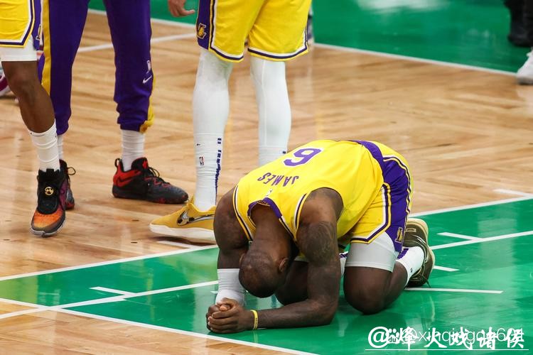 骑士轻取爵士5连胜 布朗35分魔术逆转险胜绿军